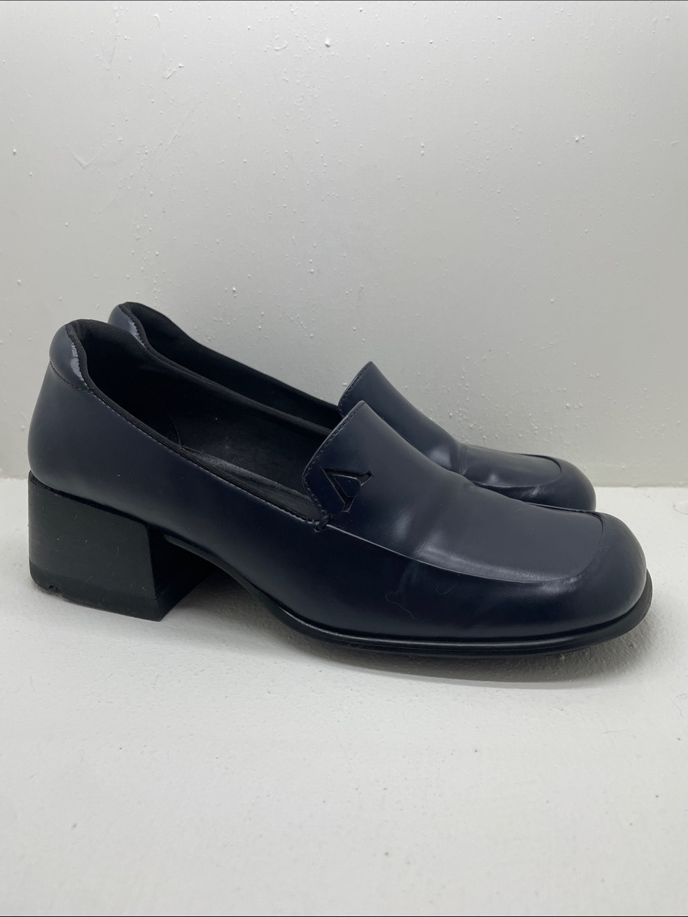 Anne Klein 2 Lynn Marine Polish Leather Loafers Size 8.5M